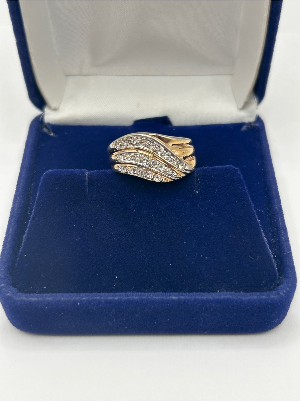 Vintage 18k GE Gold and Silver Wave Crystal Band Ring Sz 7.5 Womens - Picture 3 of 11